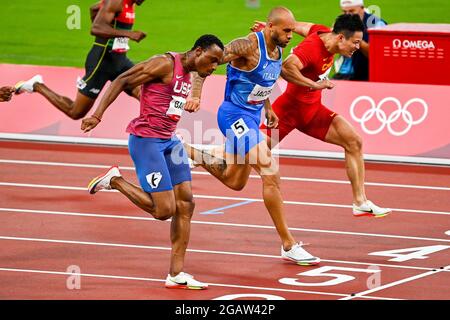 TOKYO, GIAPPONE - 1 AGOSTO: Ronnie Baker degli Stati Uniti d'America supera la linea finale in gara per la semifinale maschile di 100 m durante i Giochi Olimpici di Tokyo 2020 allo Stadio Olimpico il 1 agosto 2021 a Tokyo, Giappone (Foto di Andy Astfalck/Orange Pictures) Foto Stock