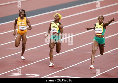 TA LOU Marie-Josee (CIV), MEDAGLIA d'Argento FRASER-PRYCE Shelly-Ann (JAM), Medaglia d'Oro THOMPSON-HERAH Elaine (JAM) durante i Giochi Olimpici Tokyo 2020, finale di 100m di atletica femminile il 31 luglio 2021 allo Stadio Olimpico di Tokyo, Giappone - Foto Kishimoto / DPPI Foto Stock