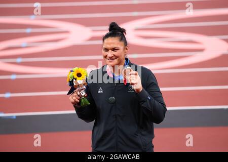 Tokyo, Giappone. 1 agosto 2021. MEDAGLIA di bronzo ADAMS Valerie (NZL) Atletica : Femminile Shot Mut medaglia durante i Giochi Olimpici di Tokyo 2020 allo Stadio Nazionale di Tokyo, Giappone . Credit: Yohei Osada/AFLO SPORT/Alamy Live News Foto Stock