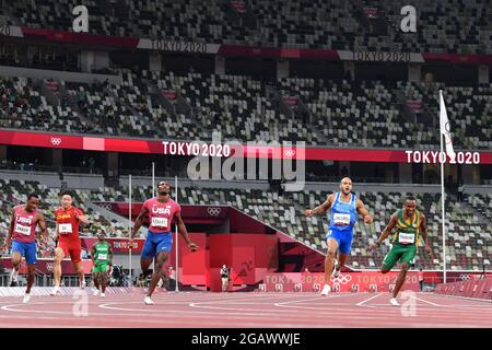 Tokyo, Giappone. Credito: MATSUO. 1 agosto 2021. BAKER Ronnie (USA), su Bingtian (CHN), ADEGOKE Enoch (NGR), KERLEY Fred (USA), JACOBS Lamont Marcell (ITA), SIMBINE Akani (RSA) Atletica : finale di 100 metri per uomini durante i Giochi Olimpici di Tokyo 2020 allo Stadio Nazionale di Tokyo, Giappone. Credit: MATSUO .K/AFLO SPORT/Alamy Live News Foto Stock