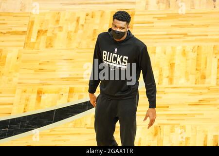 Orlando, Florida, USA, 11 aprile 2021, Milwaukee Bucks Power Foward Giannis Antetokounmpo presso l'Amway Center (Photo Credit: Marty Jean-Louis) Foto Stock