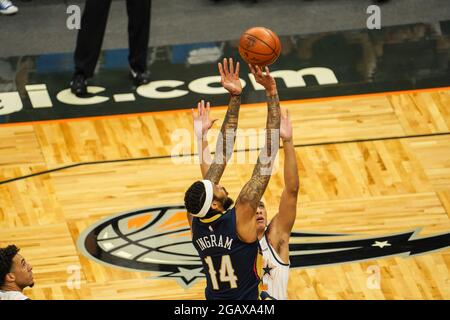 Orlando, Florida, USA, 19 febbraio 2021, New Orleans Pelicans Small Forward Brandon Ingram n. 14 tentativo di fare un cestino durante la partita contro la magia di Orlando presso l'Amway Center (Photo Credit: Marty Jean-Louis) Foto Stock