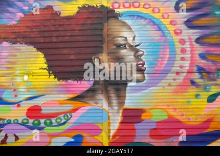 Murale dipinto sul lato di un edificio vicino al sito del World Trade Center a New York City Foto Stock