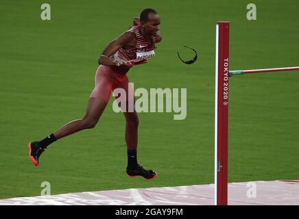 Tokyo, Giappone. 01 agosto 2021. Mutaz sia Barshim del Qatar festeggia l'apertura del bar nelle finali di salto in alto per uomini al concorso di atletica durante le Olimpiadi estive di Tokyo, Giappone, domenica 1 agosto 2021. L'evento si è concluso con un pareggio e Barshim ha condiviso la medaglia d'oro con Gianmarco tamberi italiano. Foto di Bob strong/UPI. Credit: UPI/Alamy Live News Foto Stock