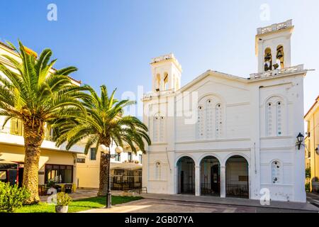 NAFPLIO, PELOPONNESE, GRECIA - Chiesa Greco Ortodossa di Agios Nikolaos in Piazza Philellion Foto Stock