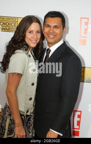 L'attrice Tara Mason e l'attore Adam Beach sono presenti agli arrivi dei tappeti rossi per i 12° Critics' Choice Awards al Santa Monica Civic Auditorium il 12 gennaio 2007 a Santa Monica, California. Credito: Jared Milgrim/l'accesso fotografico Foto Stock