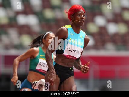 Shaunae Miller-Uibo di Bahamas durante i riscaldatori da 200 m delle donne allo Stadio Olimpico il decimo giorno dei Giochi Olimpici di Tokyo 2020 in Giappone. Data immagine: Lunedì 2 agosto 2021. Foto Stock