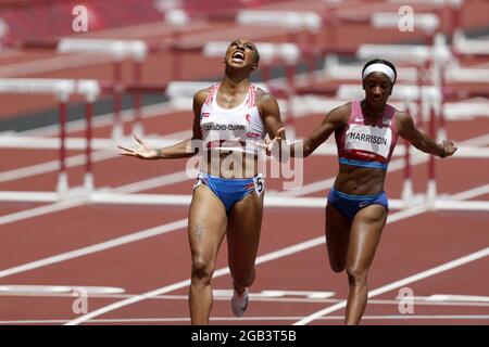 Jasmine CAMACHO-QUINN (pur) Vincitore Medaglia d'Oro, Kendra HARRISON (USA) 2° classificato Medaglia d'Argento durante i Giochi Olimpici di Tokyo 2020, Atletica FEMMINILE 100m Hurdles finale il 2 agosto 2021 allo Stadio Olimpico di Tokyo, Giappone - Foto Kishimoto / DPPI Foto Stock