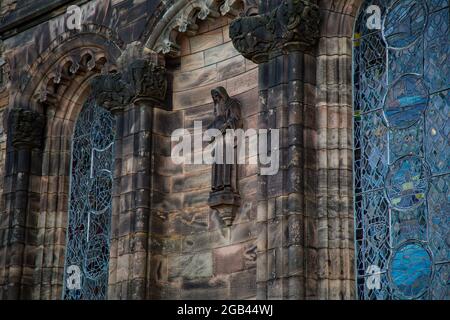 Diverse vedute del grande castello infestato di Edimburgo, passaggi, angoli, mausolei, chiese e cappelle, stalle, pareti difensive, e viste del c. Foto Stock