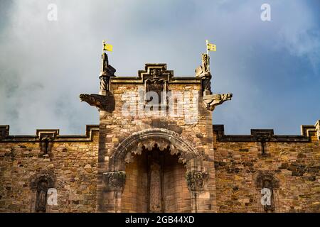 Diverse vedute del grande castello infestato di Edimburgo, passaggi, angoli, mausolei, chiese e cappelle, stalle, pareti difensive, e viste del c. Foto Stock