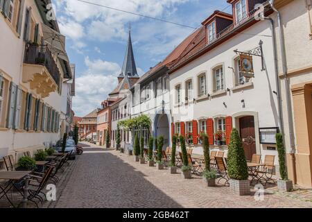 Storica Città Vecchia di Freinsheim, Renania-Palatinato, Germania Foto Stock