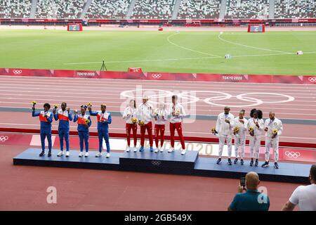 Medaglia d'oro del Team della Repubblica Dominicana, medaglia d'oro del Team Poland, medaglia di bronzo del Team degli Stati Uniti d'America durante i Giochi Olimpici Tokyo 2020, cerimonia di medaglia di relay 4x400m mista atletica il 1 agosto 2021 allo Stadio Olimpico di Tokyo, Giappone - Foto Yuya Nagase / Foto Kishimoto / DPPI Foto Stock