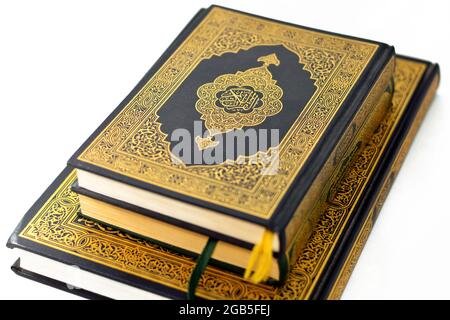 Il santo Corano, Corano o Corano (la recitazione) è il testo religioso centrale dell'Islam, creduto dai musulmani come una rivelazione da Dio (Allah) Foto Stock