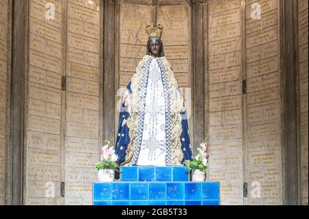 Nostra Signora dell'Africa nella cripta di Notre-Dame de Fourvière, Lione Foto Stock