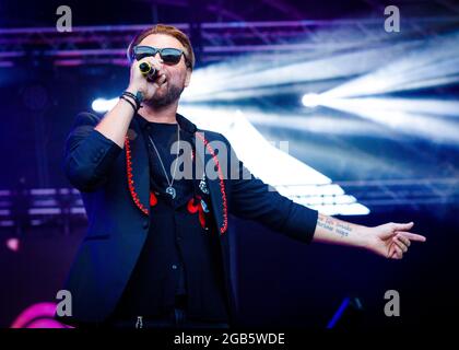 Boyzlife, Keith Duffy (Boyzone) e Brian McFadden (Westlife), Fantasia Festival, Maldon, Essex © Clarissa Debenham / Alamy Foto Stock