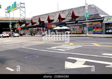 La stazione ferroviaria è stata disutilizzata a causa del ritorno, New York, NY USA Foto Stock