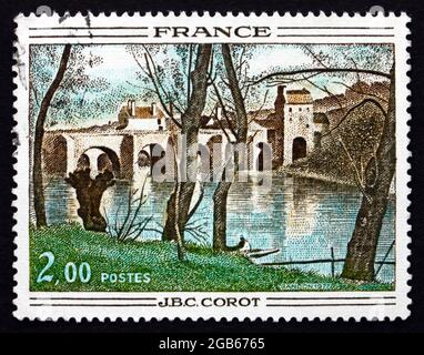 FRANCIA - CIRCA 1977: Un francobollo stampato in Francia mostra Ponte a Mantes, Pittura di Corot, circa 1977 Foto Stock