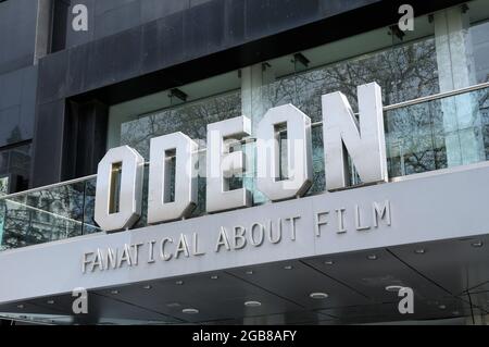 Cinema Odeon, Leicester Square, Londra, Inghilterra, Regno Unito Foto Stock