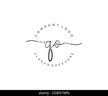 Monogramma di bellezza del logo femminile QO e design elegante del logo, logo di scrittura a mano della firma iniziale, matrimonio, moda, floreale e botanico con creativo Illustrazione Vettoriale