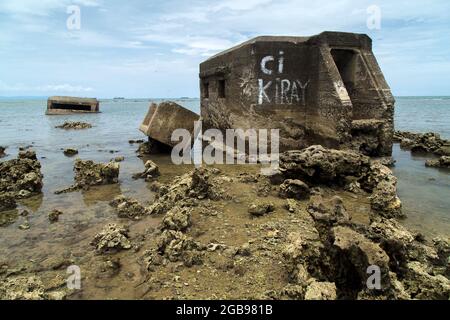 Il bunker militare appartiene all'occupazione giapponese sull'isola di Giava in Indonesia Foto Stock