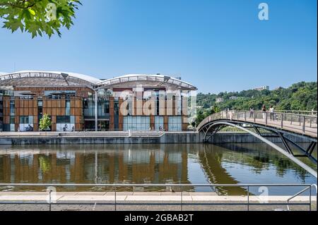 Il centro commerciale di Place Nautique del quartiere Confluence, Lione Foto Stock