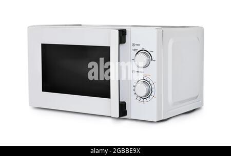 Forno a microonde bianco chiuso isolato su bianco Foto Stock