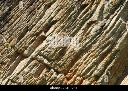 Rocce sul sentiero da Ceresole al lago di Dres nel Parco Nazionale del gran Paradiso Foto Stock