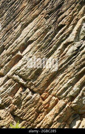 Rocce sul sentiero da Ceresole al lago di Dres nel Parco Nazionale del gran Paradiso Foto Stock