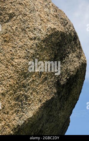 Rocce sul sentiero da Ceresole al lago di Dres nel Parco Nazionale del gran Paradiso Foto Stock