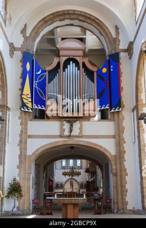 Inghilterra, Hampshire, Portsmouth, Portsmouth Cattedrale aka Chiesa Cattedrale di San Tommaso di Canterbury, vista interna della Cattedrale organo Foto Stock