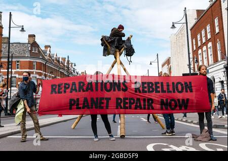 Londra, Regno Unito. 1 agosto 2021. La rivolta panafricana. I sostenitori si sono riuniti a Brixton per celebrare la Giornata Africana dell'emancipazione. Foto Stock