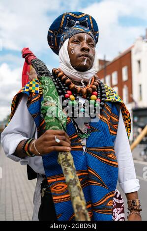 Londra, Regno Unito. 1 agosto 2021. La rivolta panafricana. I sostenitori si sono riuniti a Brixton per celebrare la Giornata Africana dell'emancipazione. Foto Stock