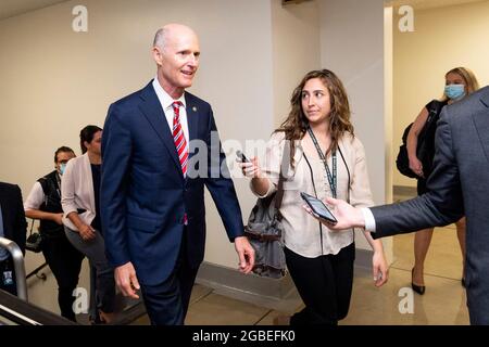 Washington, DC, Stati Uniti. 3 agosto 2021. 3 agosto 2021 - Washington, DC, Stati Uniti: Senatore degli Stati Uniti RICK SCOTT (R-FL) che parla con i giornalisti vicino alla metropolitana del Senato. (Credit Image: © Michael Brochstein/ZUMA Press Wire) Foto Stock