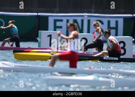 Tokyo, Giappone. 04 agosto 2021. Canoa: Olimpiadi, preliminari, donne, 200 metri nel Sea Forest Waterway. Sophie Koch (2° da destra) dalla Germania in azione. Credit: Jan Woitas/dpa/Alamy Live News Foto Stock