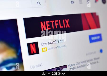 DELHI, INDIA - 9 dicembre 2018:primo piano del logo Netflix sul laptop che mostra gratuitamente per un mese Foto Stock