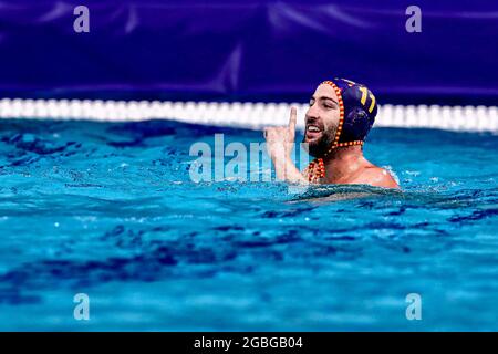 TOKYO, GIAPPONE - 4 AGOSTO: Blai Mallarach della Spagna che si acclama durante il torneo olimpico di Waterpolo di Tokyo 2020 Men Quarterfinal match tra la squadra degli Stati Uniti e la squadra di Spagna al centro di Tatsumi Waterpolo il 4 agosto 2021 a Tokyo, Giappone (Foto di Marcel ter Bals/Orange Pictures) Foto Stock