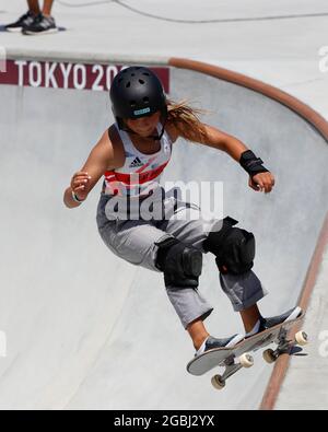 Tokyo, Kanto, Giappone. 4 agosto 2021. Sky Brown (GBR) in skateboard per il parco delle donne durante i Giochi Olimpici estivi di Tokyo 2020 all'Ariake Urban Sports Park. (Credit Image: © David McIntyre/ZUMA Press Wire) Foto Stock