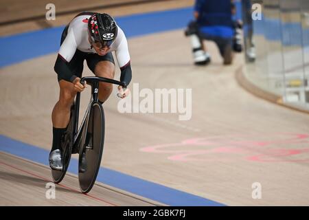 Izu, Giappone. 04 agosto 2021. Ciclismo: Olimpiadi, pista ciclabile, sprint individuale, uomini, qualificazione, Al Velodrome di Izu. Yuta Wakimoto dal Giappone. Credit: Sebastian Gollnow/dpa/Alamy Live News Foto Stock