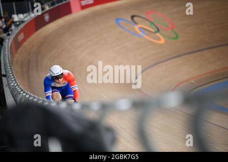 Izu, Giappone. 04 agosto 2021. Ciclismo: Olimpiadi, pista ciclabile, sprint individuale, uomini, qualificazione, Al Velodrome di Izu. Sebastien Vigier dalla Francia. Credit: Sebastian Gollnow/dpa/Alamy Live News Foto Stock