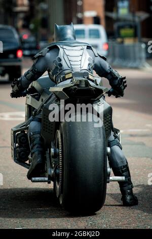 Batman a Glasgow durante le riprese di The Flash, 31 luglio 2021 Foto Stock