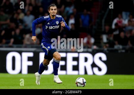 AMSTERDAM, PAESI BASSI - 4 AGOSTO: Pascal Struijk di Leeds si è Unito durante la partita pre-stagione tra Ajax e Leeds Uniti alla Johan Cruijff Arena il 4 agosto 2021 ad Amsterdam, Paesi Bassi (Foto di Broer van den Boom/Orange Pictures) Foto Stock