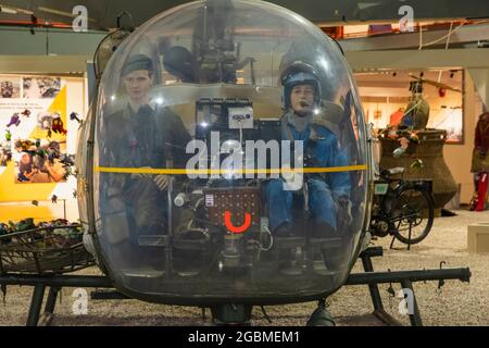 Inghilterra, Hampshire, Andover, Andover Army Flying Museum, mostra di vari elicotteri militari Foto Stock