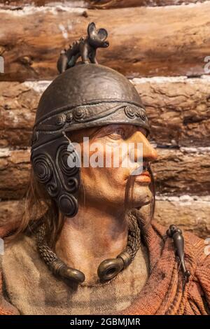 Inghilterra, Hampshire, Andover, Andover Museum e Museum of the Iron Age, mostra di un guerriero celtico Foto Stock