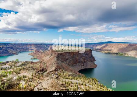 L'area naturale dell'isola al Cove Palisades state Park, Oregon Foto Stock