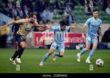 MELBOURNE, AUSTRALIA - 29 APRILE: Adrian Luna di Melbourne City controlla il pallone durante la partita di calcio Hyundai A-League tra Melbourne City FC e Newcastle Jets il 29 aprile 2021 all'AAMI Park di Melbourne, Australia. Credit: Dave Hewison/Speed Media/Alamy Live News Foto Stock