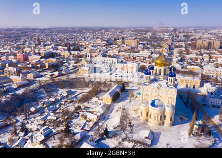 Veduta aerea della Cattedrale dell'Ascensione a cinque cupole di Yelet in inverno Foto Stock