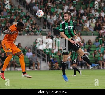 4 agosto 2021: Austin FC Forward Jon Gallagher (17) testa la palla verso il gol durante una partita di calcio della Major League tra Austin FC e Houston Dynamo il 4 agosto 2021 ad Austin, Texas. Austin ha vinto 3-2. (Credit Image: © Scott Coleman/ZUMA Press Wire) Foto Stock