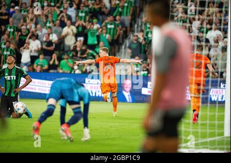 04 agosto 2021: Houston Dynamo Tyler Pasher Forward (19) fa un gol durante la partita MLS contro Austin FC al Q2 Stadium. Austin, Texas. Mario Cantu/CSM Foto Stock