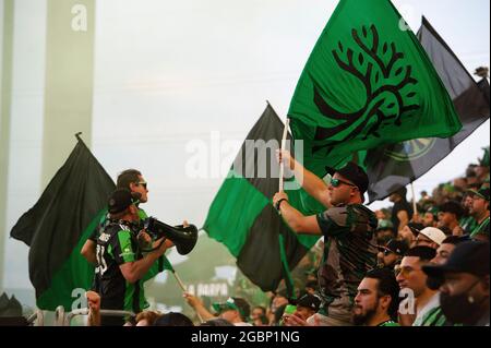 04 agosto 2021: I tifosi del Austin FC in azione durante la partita MLS contro la Houston Dynamo al Q2 Stadium. Austin, Texas. Mario Cantu/CSM Foto Stock