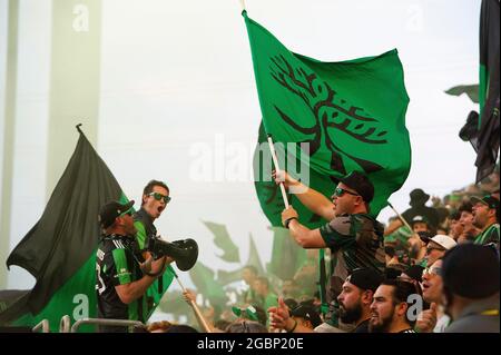 04 agosto 2021: I tifosi del Austin FC in azione durante la partita MLS contro la Houston Dynamo al Q2 Stadium. Austin, Texas. Mario Cantu/CSM Foto Stock